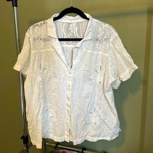 ANTHROPOLOGIE White lace embroidery button down collar top blouse, Cuban shirt